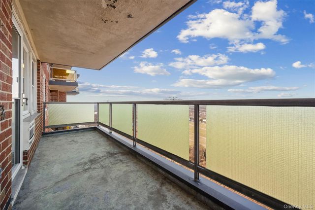 1841 Central Park Avenue 18P, Yonkers, NY 10710