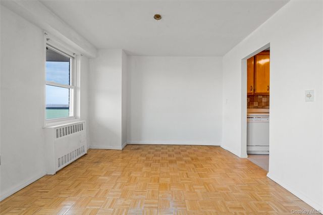 1841 Central Park Avenue 18P, Yonkers, NY 10710