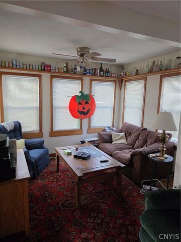 281 N Collingwood Avenue, Syracuse, NY 13206