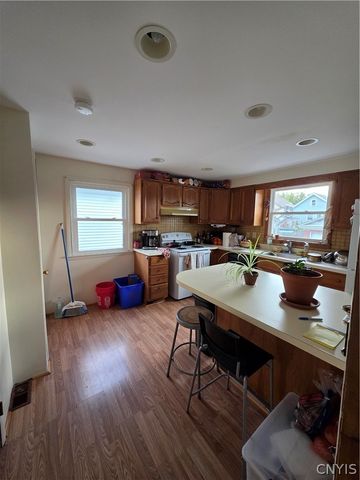 281 N Collingwood Avenue, Syracuse, NY 13206