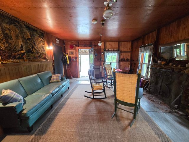 57 Tewksbury Pond Landing, Grafton, NH 03240