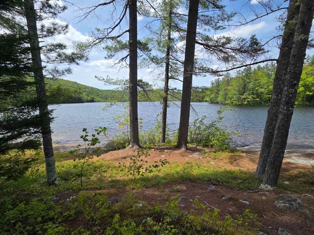 57 Tewksbury Pond Landing, Grafton, NH 03240