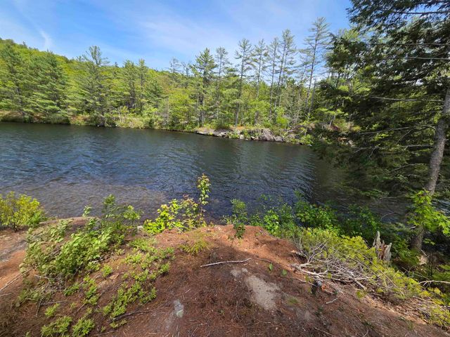 57 Tewksbury Pond Landing, Grafton, NH 03240
