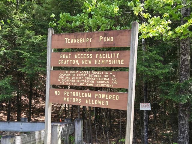 57 Tewksbury Pond Landing, Grafton, NH 03240