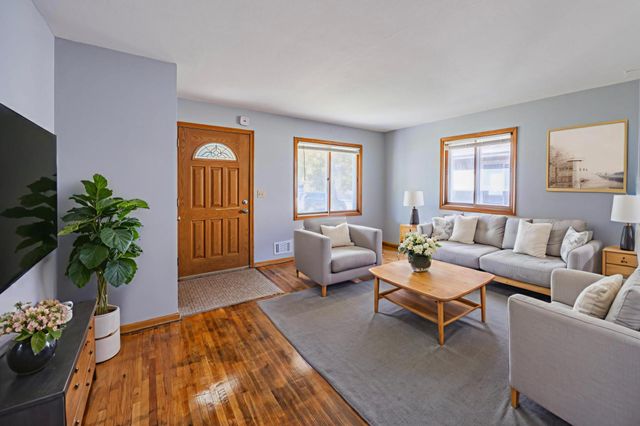 5749 Xerxes Avenue S, Minneapolis, MN 55410