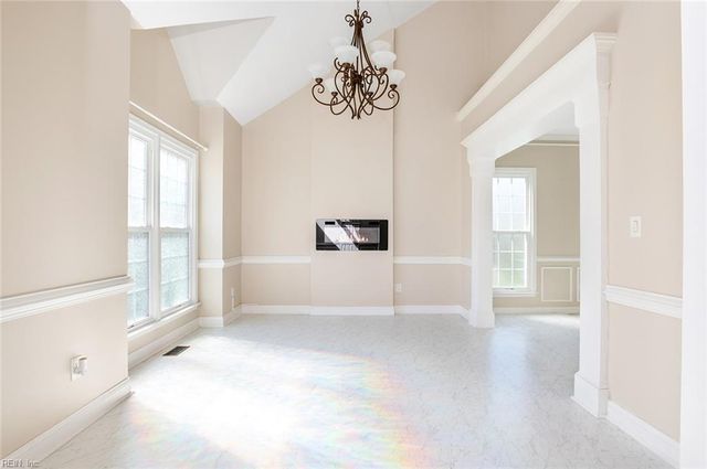 103 Clipper Creek LN, Smithfield, VA 23430