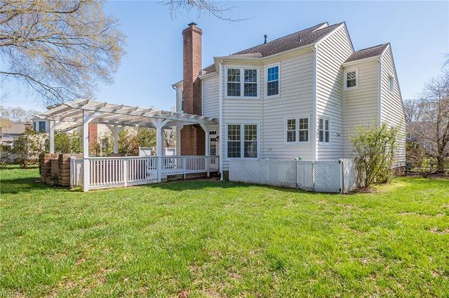 103 Clipper Creek LN, Smithfield, VA 23430