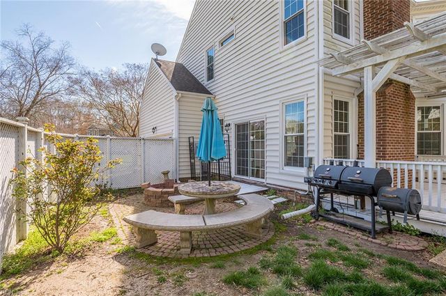 103 Clipper Creek LN, Smithfield, VA 23430