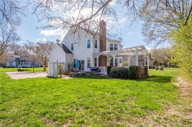 103 Clipper Creek LN, Smithfield, VA 23430