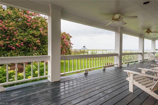 103 Clipper Creek LN, Smithfield, VA 23430