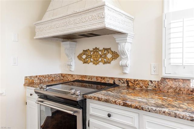 103 Clipper Creek LN, Smithfield, VA 23430