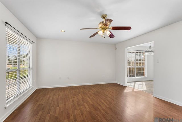 7808 Bayou Fountain Ave, Baton Rouge, LA 70820