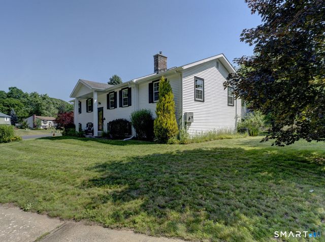 40 Sand Hill Road, Bristol, CT 06010