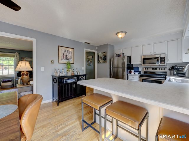40 Sand Hill Road, Bristol, CT 06010
