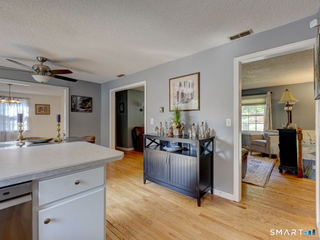 40 Sand Hill Road, Bristol, CT 06010