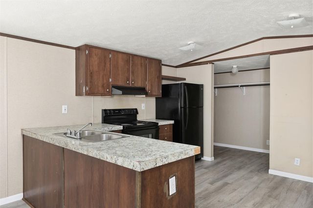 4005 Colorado Avenue, Dickinson, TX 77539