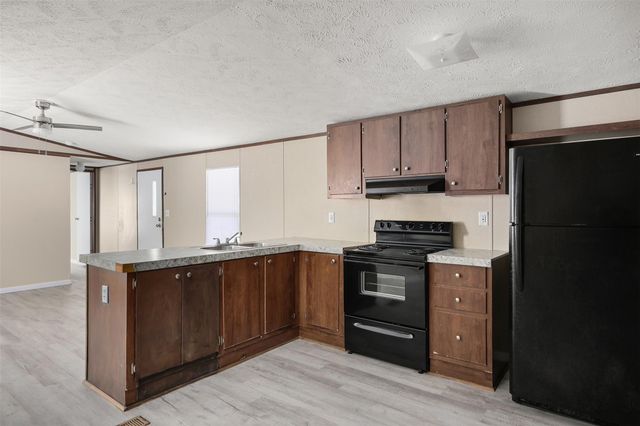 4005 Colorado Avenue, Dickinson, TX 77539