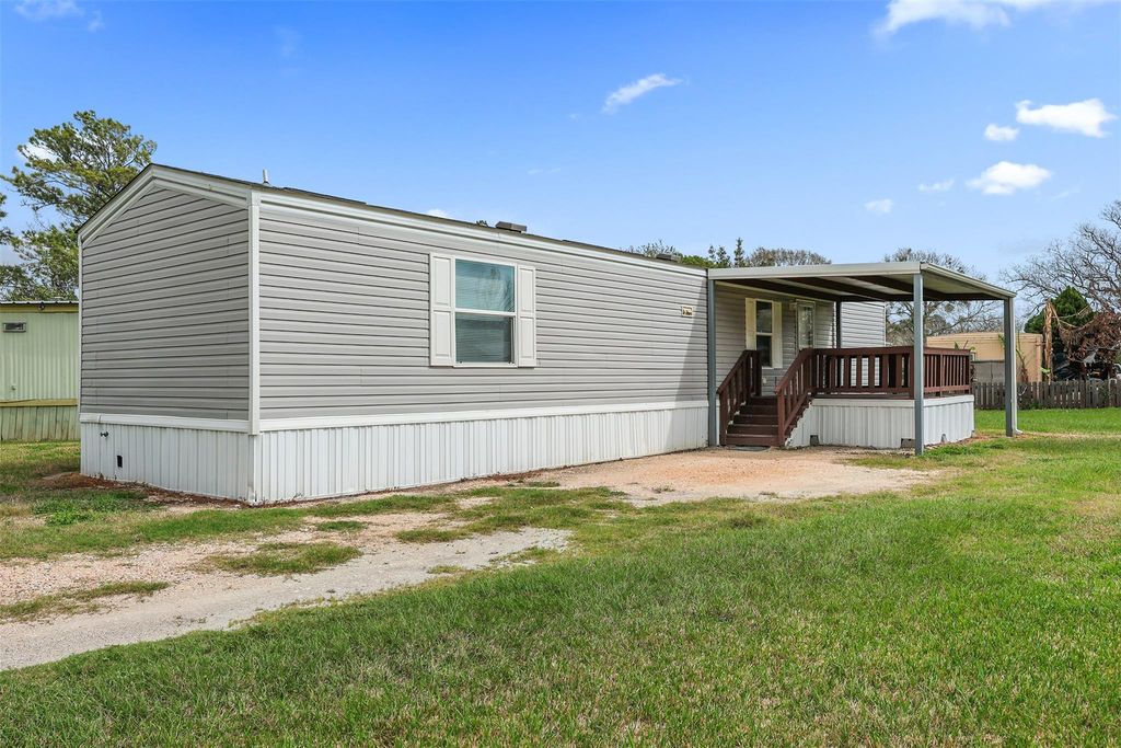 4005 Colorado Avenue, Dickinson, TX 77539