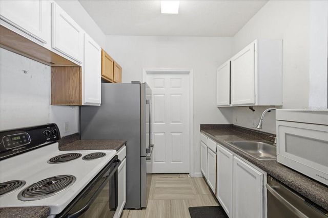 4802 51ST STREET W 903, Bradenton, FL 34210