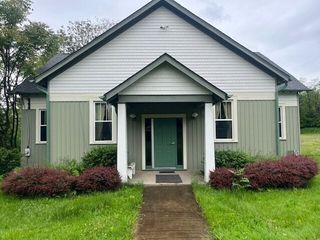 2802 Conway Wallrose Rd, Baden, PA 15005