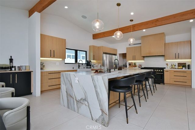 5531 Hermitage, Valley Village, CA 91607