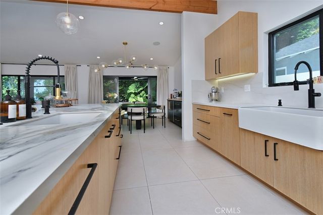 5531 Hermitage, Valley Village, CA 91607