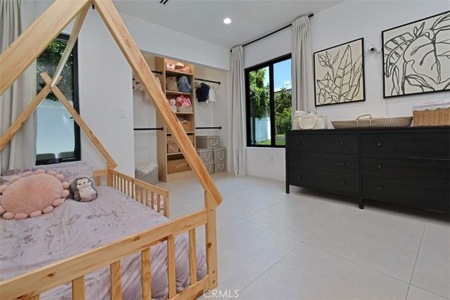5531 Hermitage, Valley Village, CA 91607