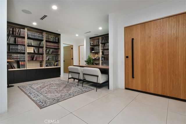 5531 Hermitage, Valley Village, CA 91607