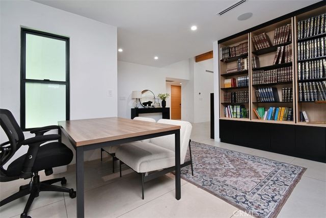 5531 Hermitage, Valley Village, CA 91607