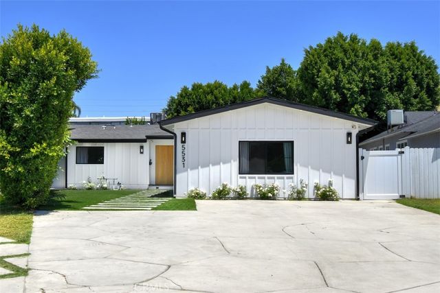 5531 Hermitage, Valley Village, CA 91607