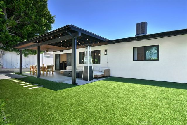 5531 Hermitage, Valley Village, CA 91607