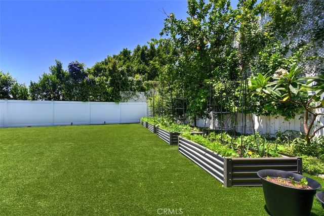 5531 Hermitage, Valley Village, CA 91607