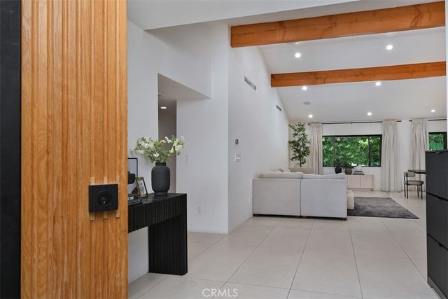 5531 Hermitage, Valley Village, CA 91607