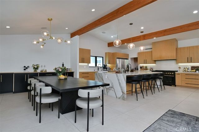 5531 Hermitage, Valley Village, CA 91607