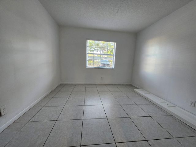 501 SE 8th St 103, Deerfield Beach, FL 33441