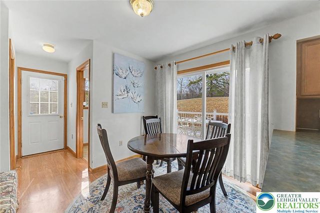 546 Patten Circle, Penn Forest Twp, PA 18210