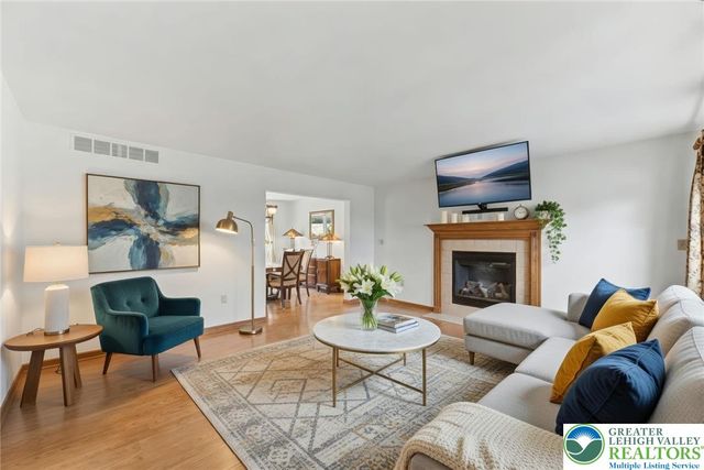 546 Patten Circle, Penn Forest Twp, PA 18210