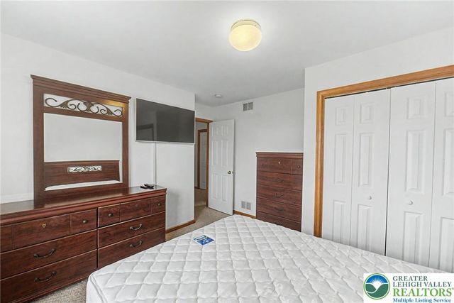 546 Patten Circle, Penn Forest Twp, PA 18210