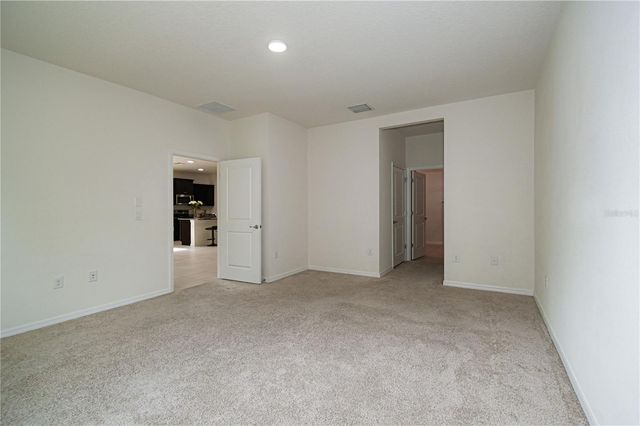 1052 MANZANAR PLACE, Wesley Chapel, FL 33543