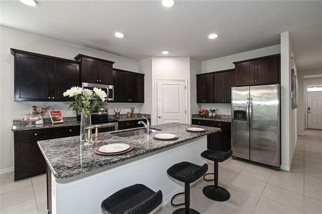 1052 MANZANAR PLACE, Wesley Chapel, FL 33543
