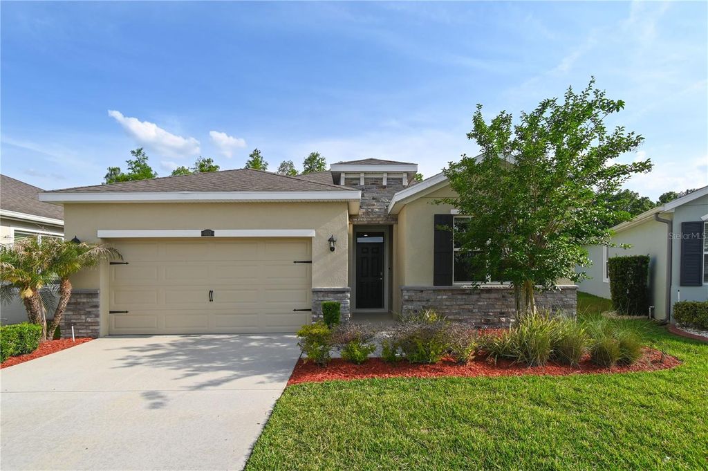 1052 MANZANAR PLACE, Wesley Chapel, FL 33543