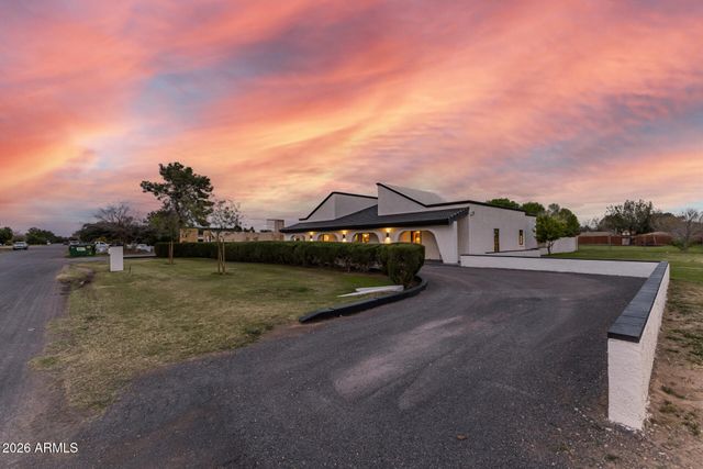 13613 E Shannon Street, Gilbert, AZ 85295