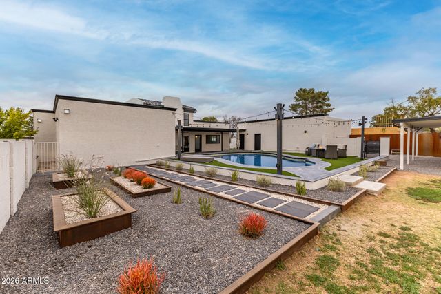 13613 E Shannon Street, Gilbert, AZ 85295