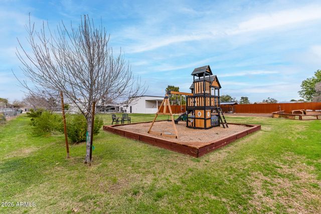 13613 E Shannon Street, Gilbert, AZ 85295