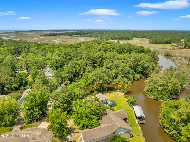 2529 Windward Drive, Gautier, MS 39553