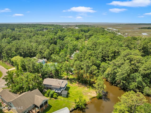 2529 Windward Drive, Gautier, MS 39553