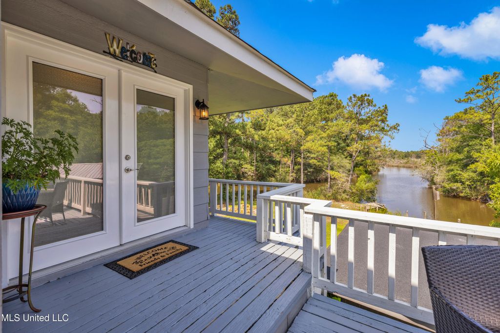 2529 Windward Drive, Gautier, MS 39553