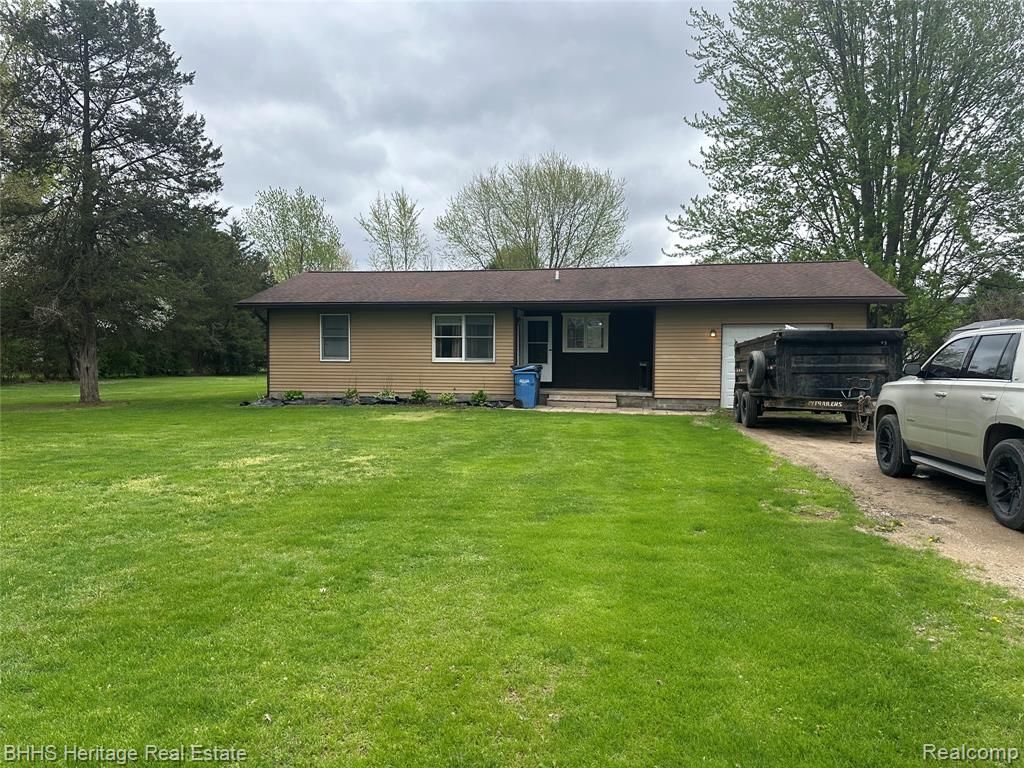 2901 Patterson Lake Road, Pinckney, MI 48169
