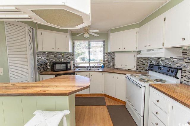 3 Burr Circle, Murrells Inlet, SC 29576