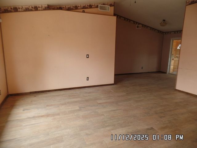 2195 E Suffock Avenue, Kingman, AZ 86409